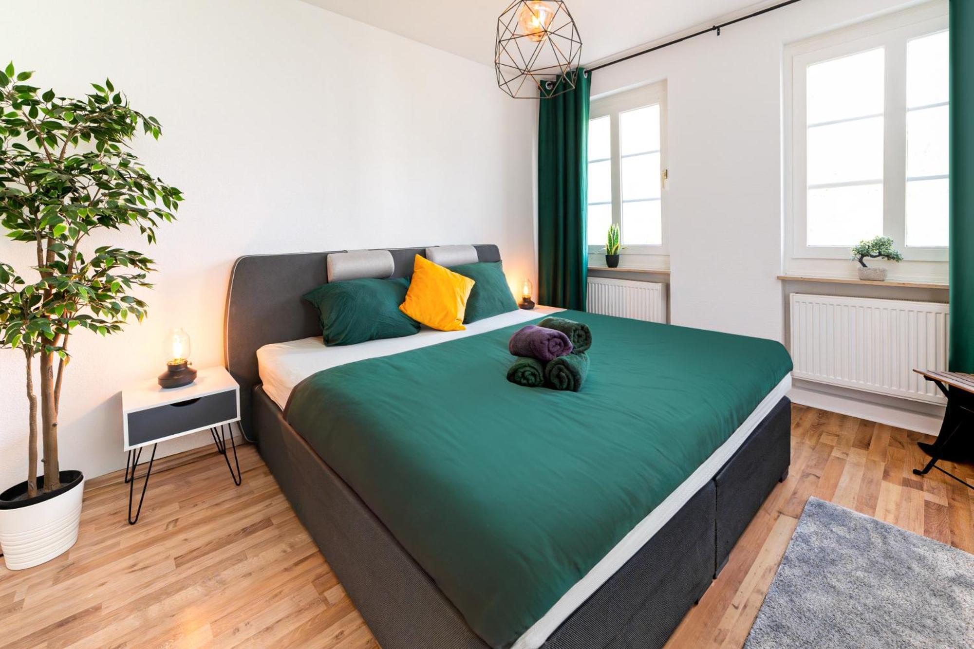 Smart Home - Wuppertal - Perfect For 6 Guests - Central - Netflix - Schwebebahn - Free Parking Zone Экстерьер фото