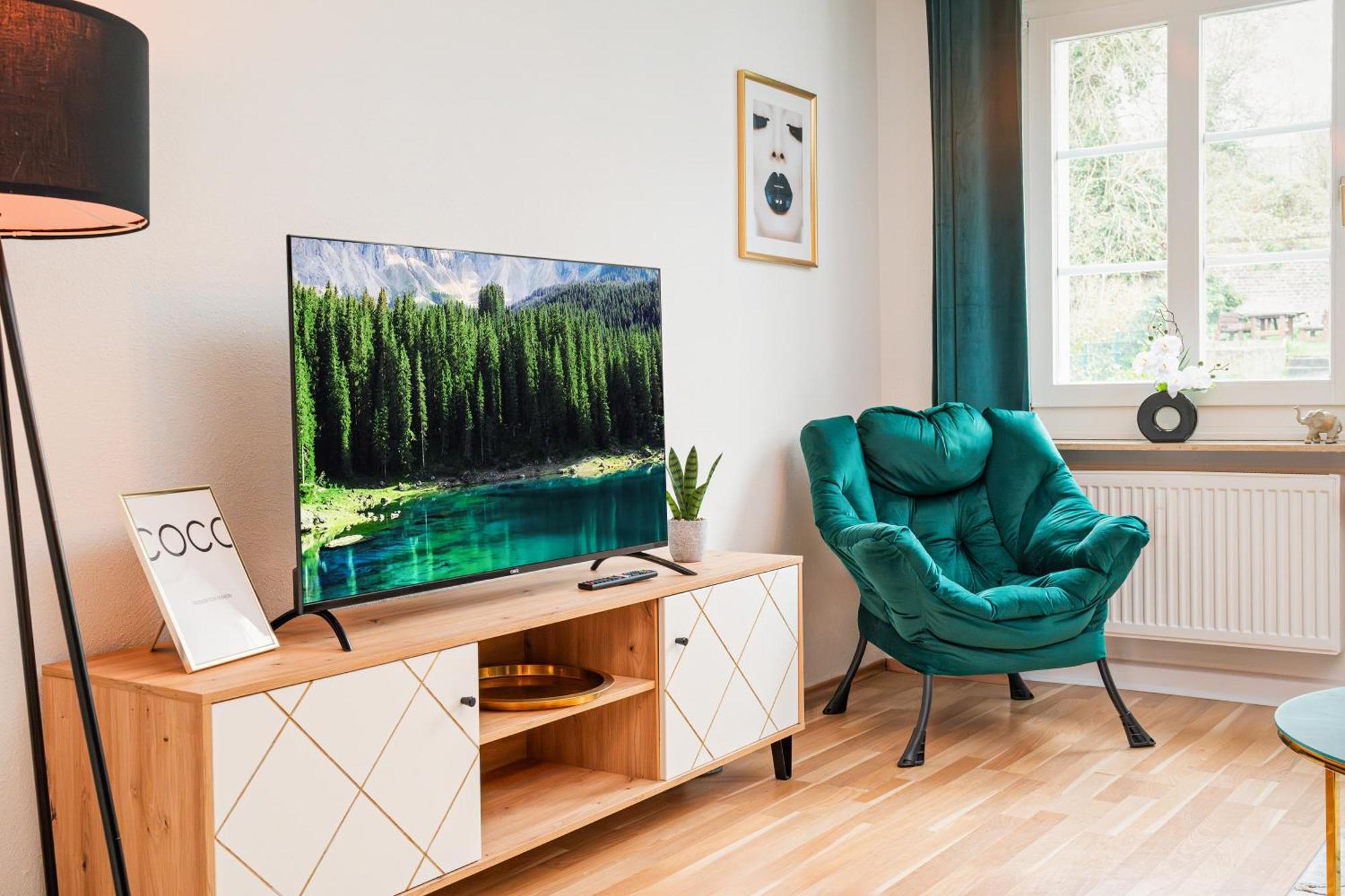 Smart Home - Wuppertal - Perfect For 6 Guests - Central - Netflix - Schwebebahn - Free Parking Zone Экстерьер фото