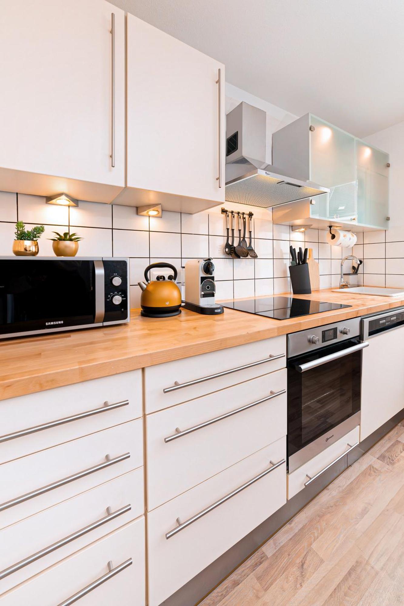 Smart Home - Wuppertal - Perfect For 6 Guests - Central - Netflix - Schwebebahn - Free Parking Zone Экстерьер фото